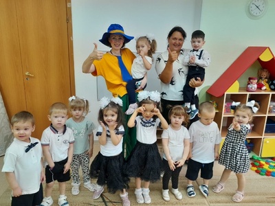 День белых бантов и галстуков